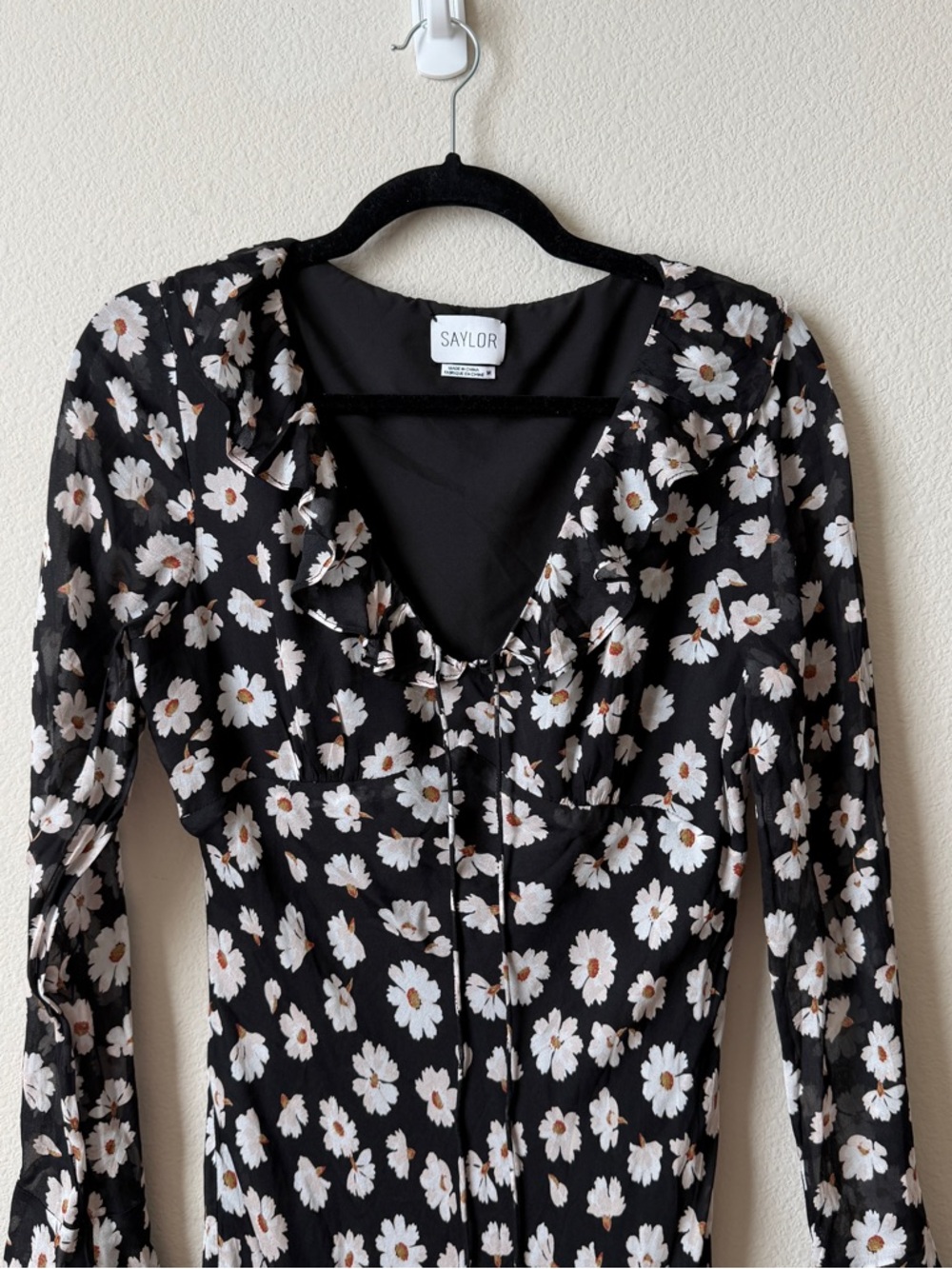 Saylor Daisy Madge Dress - Picture 4 of 10